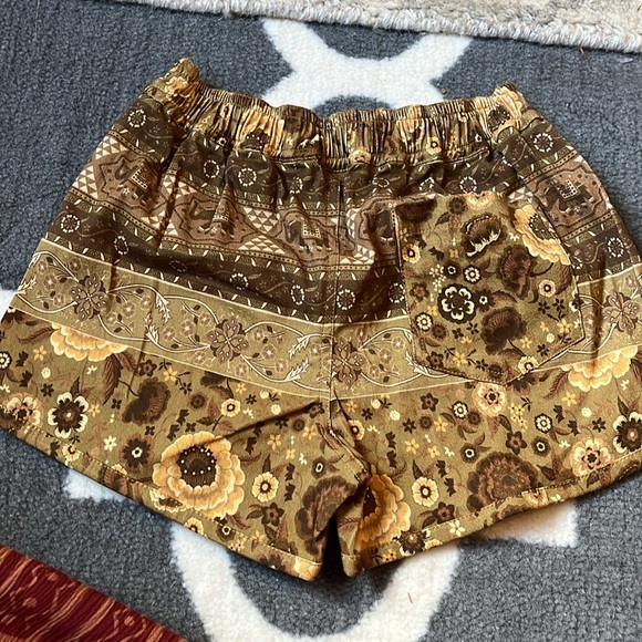 BNWT Little Spell Shorts - Picture 3 of 11